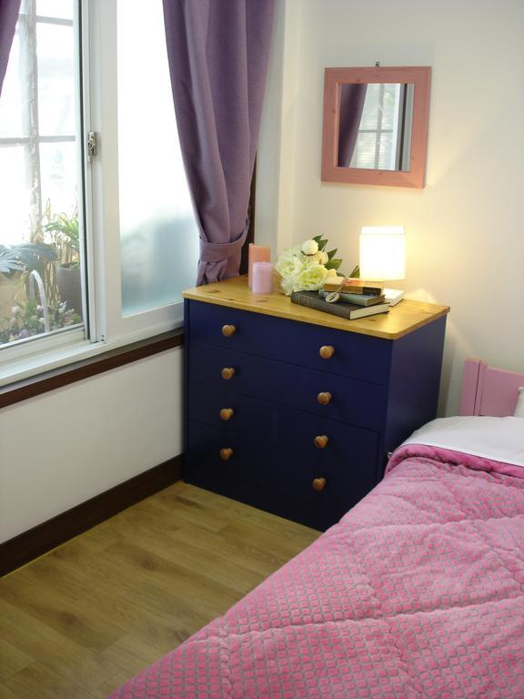 Icos Guesthouse 2 For Female Сеул Стая снимка
