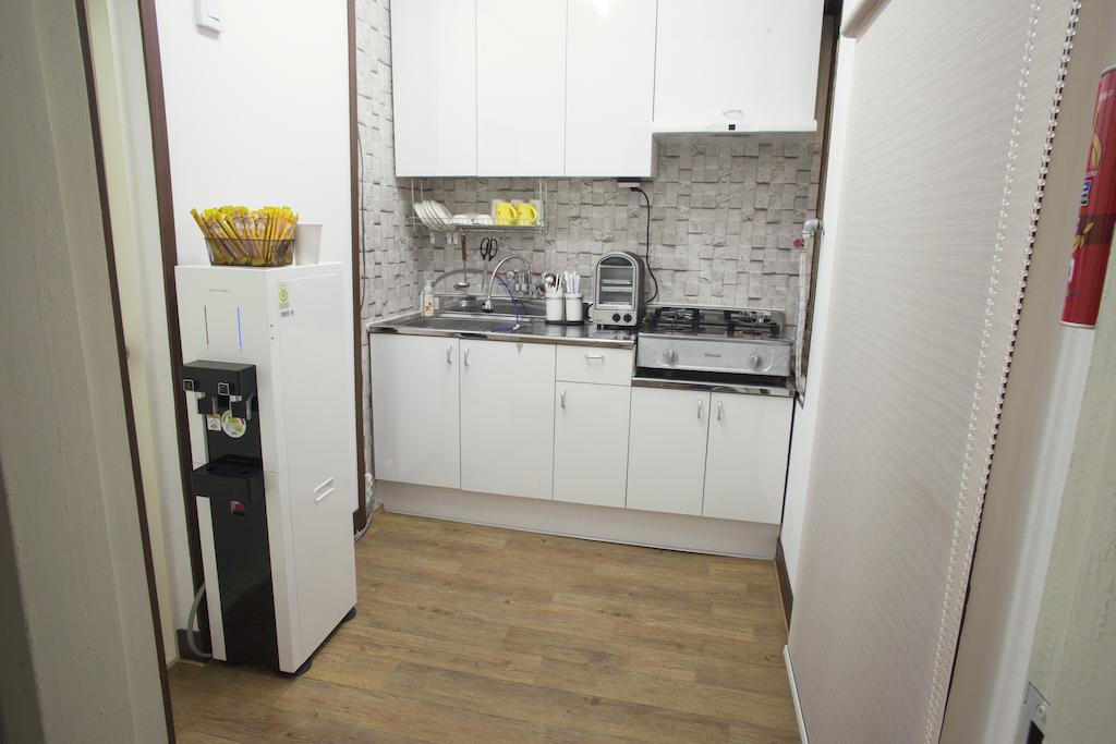 Icos Guesthouse 2 For Female Сеул Екстериор снимка